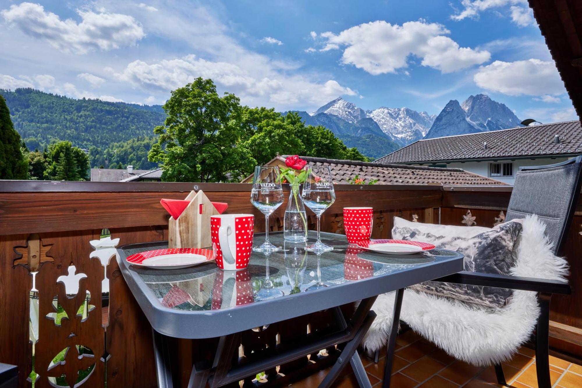 Ferienwohnungen Alpspitzecho Garmisch-Partenkirchen Exterior photo