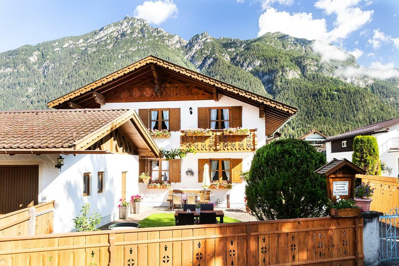 Ferienwohnungen Alpspitzecho Garmisch-Partenkirchen Exterior photo